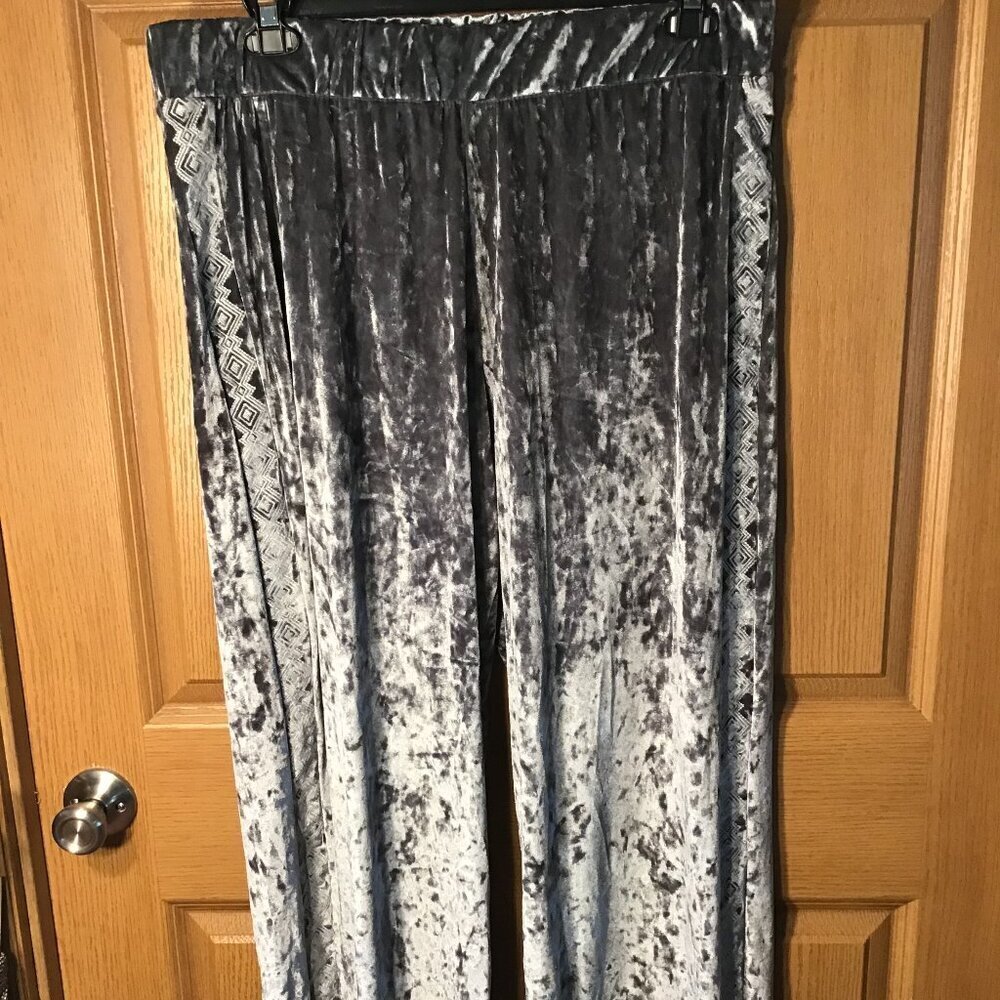 JM Collection Grey Velour Pants